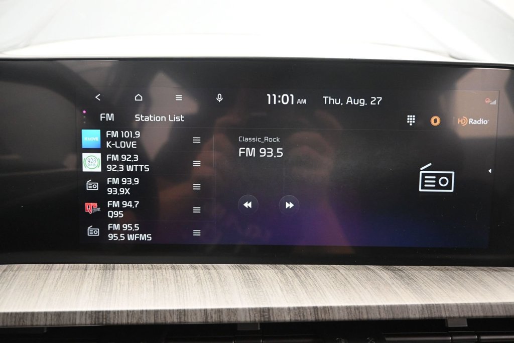 Used 2024 Kia Telluride EX w/ EX Captain's Chair Package AWD/4WD image 27