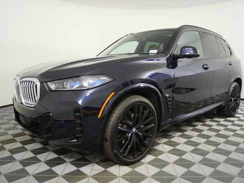 Used 2025 BMW X5 xDrive40i w/ Executive Package image 7