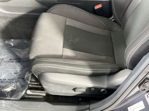 Used 2023 Subaru Outback Premium image 19