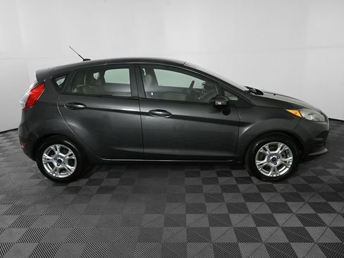 Used 2015 Ford Fiesta SE image 24