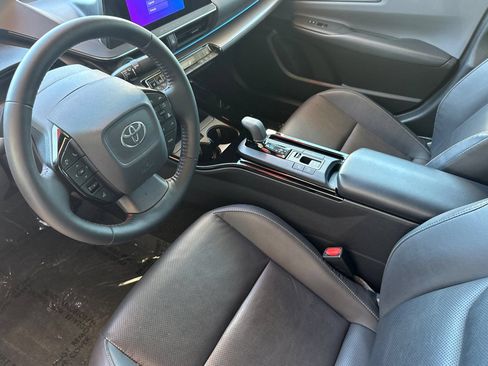 Certified 2023 Toyota Prius XLE FWD image 12