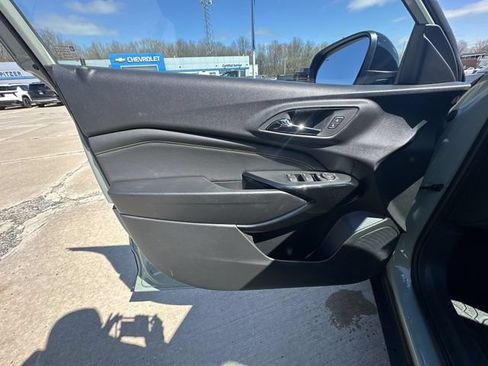 Used 2026 Chevrolet Trax ACTIV w/ Sunroof Package FWD image 25