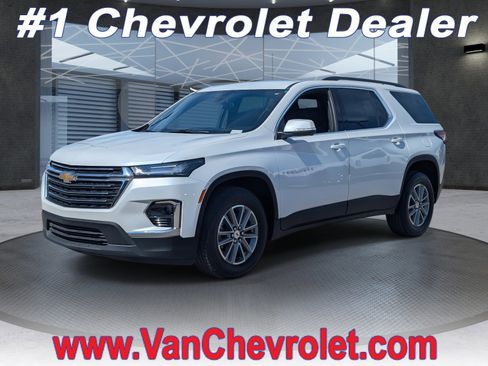 Used 2023 Chevrolet Traverse LT image 1