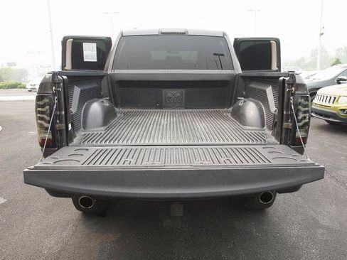 Used 2017 RAM 1500 Express AWD/4WD image 5