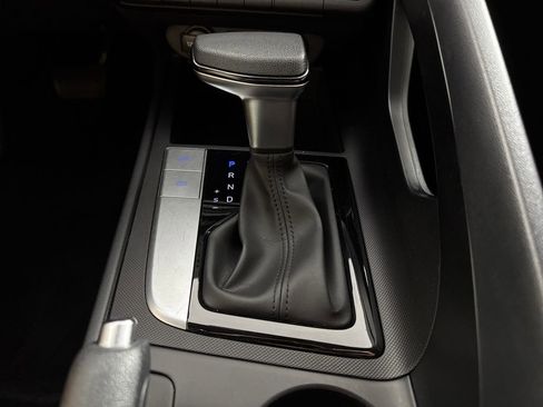 Used 2023 Hyundai Elantra SEL w/ Preferred Accessory Package image 17