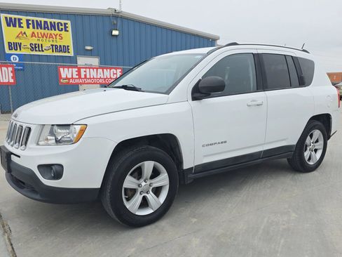 Used 2011 Jeep Compass 2WD image 2