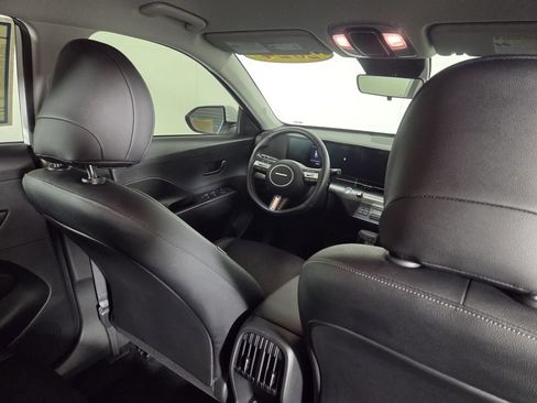 Used 2024 Hyundai Kona SEL FWD image 30