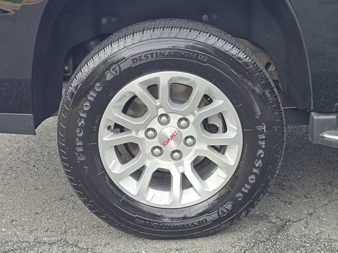 Used 2017 GMC Yukon SLT AWD/4WD image 8