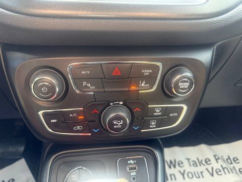 Used 2021 Jeep Compass Trailhawk AWD/4WD image 19