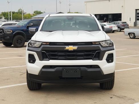 Used 2024 Chevrolet Colorado LT w/ LT Convenience Package II RWD image 11