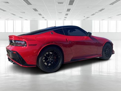 Used 2025 Nissan Z NISMO w/ Floor Mat Package image 4