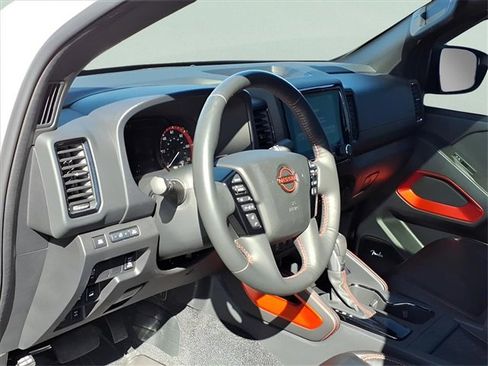 Used 2024 Nissan Frontier PRO-4X w/ Pro Premium Package image 8