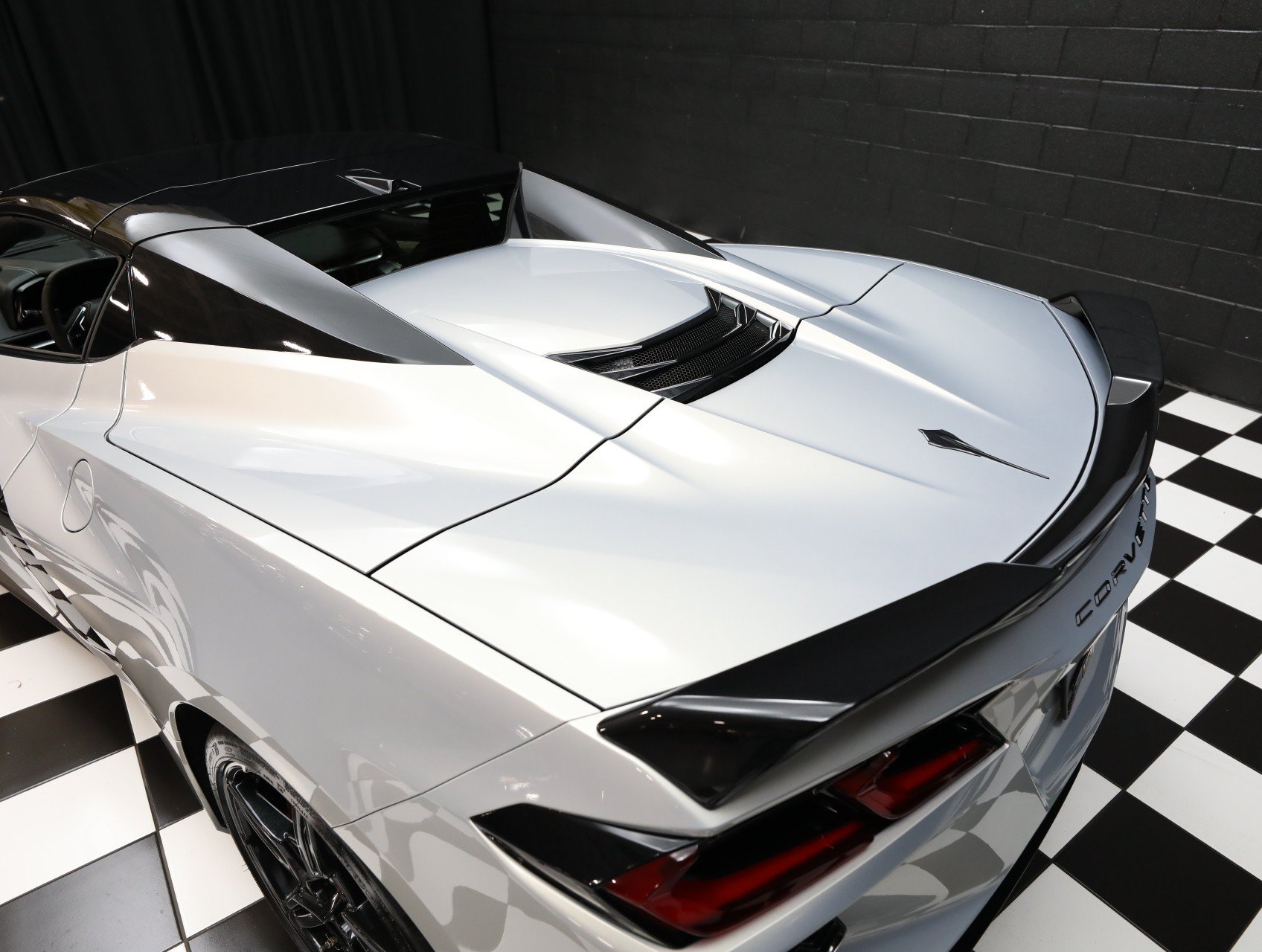 Used 2021 Chevrolet Corvette Stingray Premium Conv w/ Z51 Performance Package RWD image 33