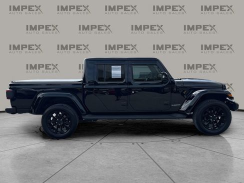 Used 2022 Jeep Gladiator Overland image 6