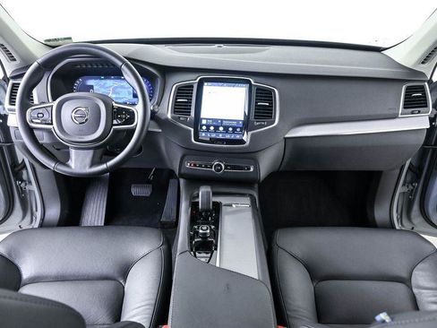 Certified 2025 Volvo XC90 B5 Core AWD/4WD image 19