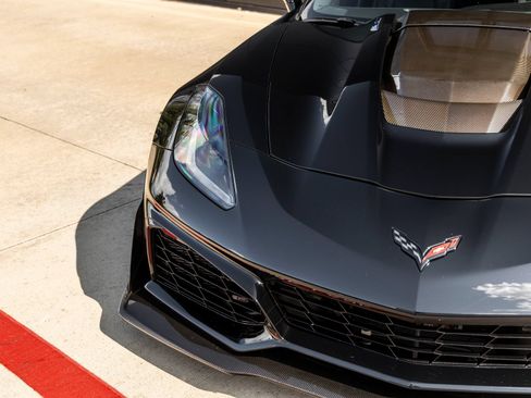Used 2019 Chevrolet Corvette ZR1 w/ ZTK Track Performance Package RWD image 19