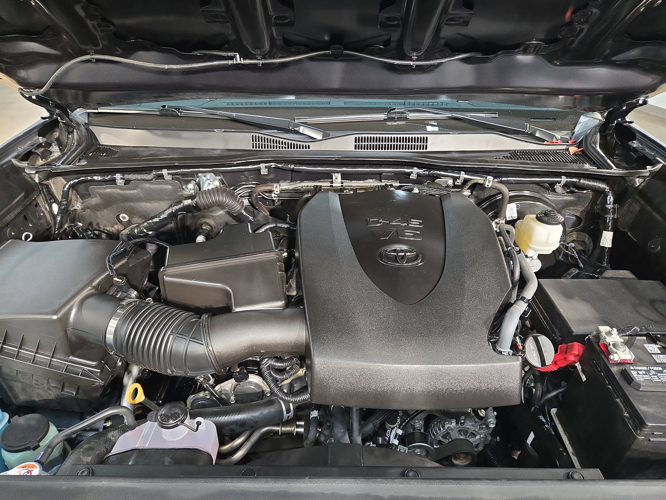 Used 2023 Toyota Tacoma SR5 RWD image 19
