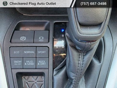 Used 2021 Toyota RAV4 LE AWD/4WD image 20