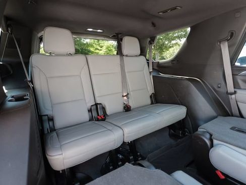 Used 2021 GMC Yukon SLT w/ SLT Premium Package AWD/4WD image 59