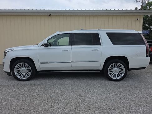 Used 2016 Cadillac Escalade ESV Platinum AWD/4WD image 12