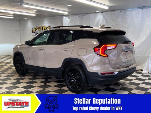 Used 2022 GMC Terrain AT4 image 6