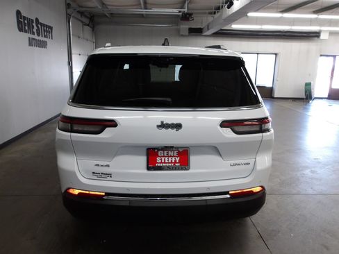 Used 2023 Jeep Grand Cherokee L Limited w/ Luxury Tech Group II AWD/4WD image 7