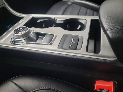 Used 2024 Ford Edge SEL image 26