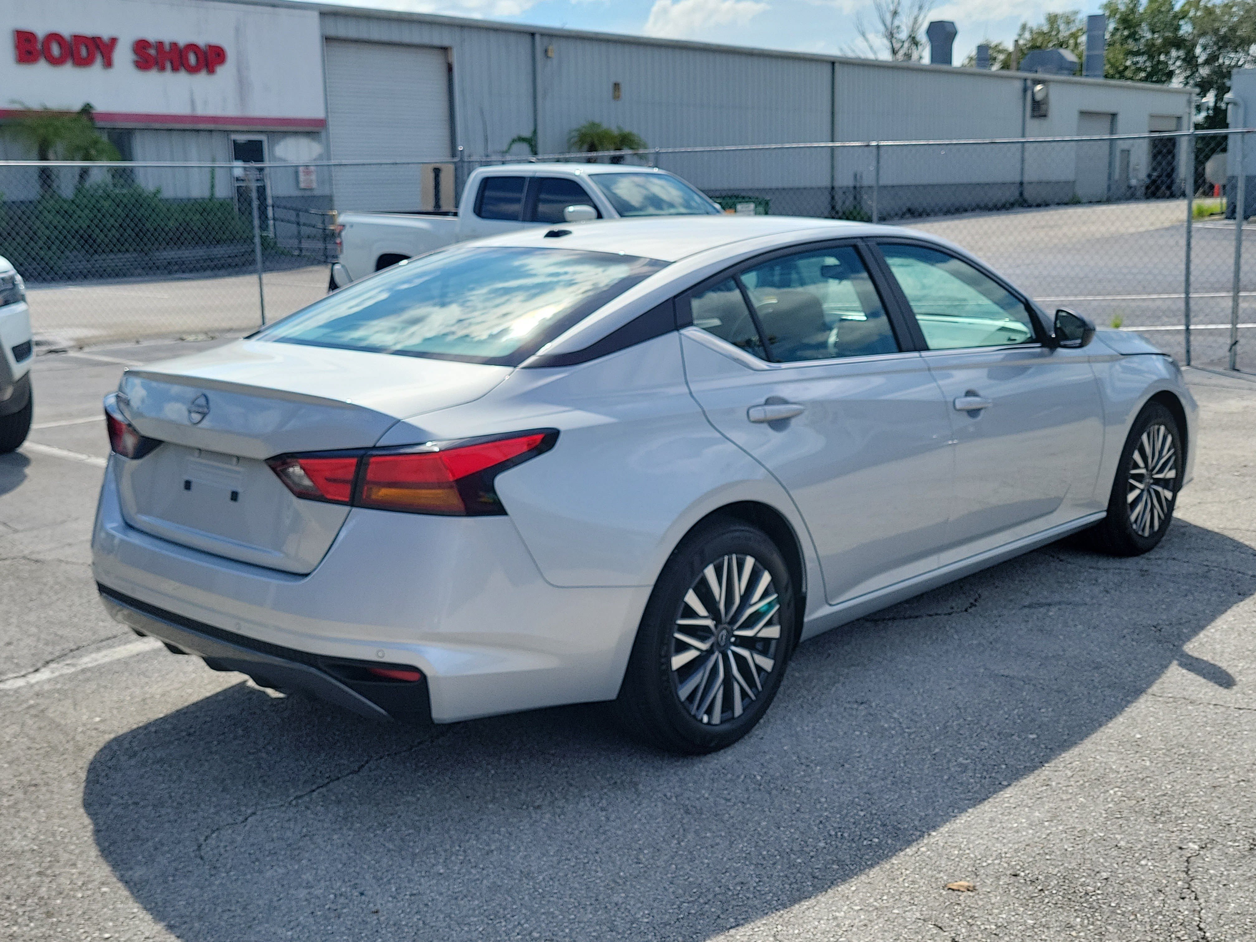 Certified 2026 Nissan Altima 2.5 SV FWD image 4