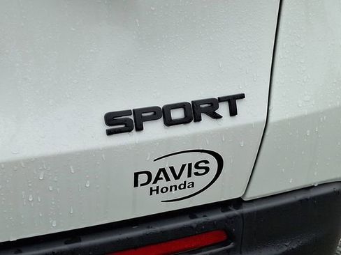 Certified 2025 Honda HR-V Sport image 32