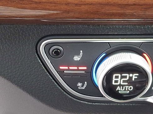 Certified 2023 Audi Q5 2.0T Premium Plus w/ Premium Plus Package image 19