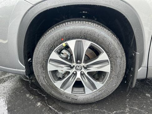 New 2026 Toyota Highlander XLE AWD/4WD image 29