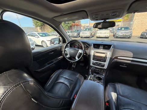 Used 2014 GMC Acadia SLT FWD image 15