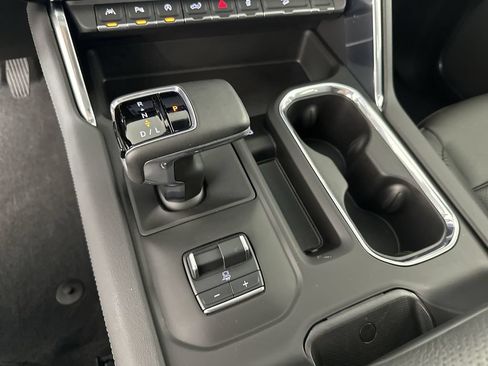 Used 2026 GMC Sierra 1500 Denali AWD/4WD image 19