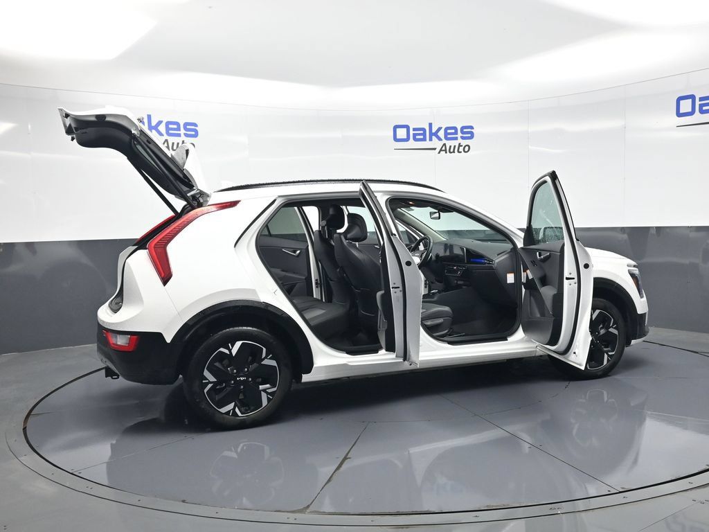 Certified 2024 Kia Niro Wind w/ Wind Preserve Package FWD image 55