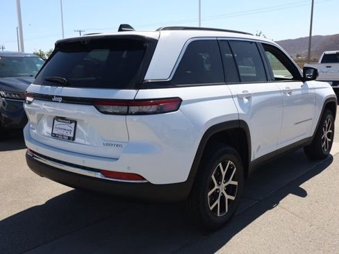 New 2025 Jeep Grand Cherokee Limited w/ Luxury Tech Group II image 4