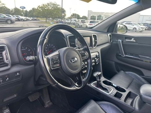 Used 2018 Kia Sportage EX w/ EX Premium Package AWD/4WD image 2