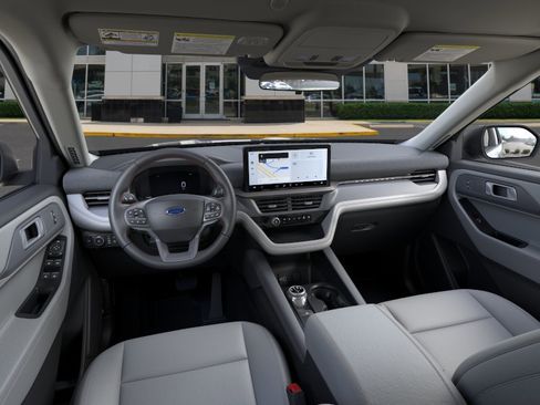 New 2026 Ford Explorer Active RWD image 9
