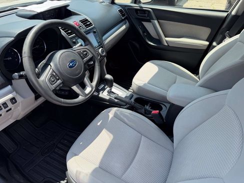 Used 2017 Subaru Forester 2.5i Premium AWD/4WD image 11