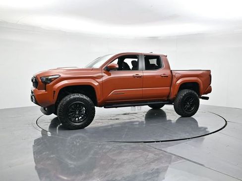 Used 2025 Toyota Tacoma TRD Sport image 5
