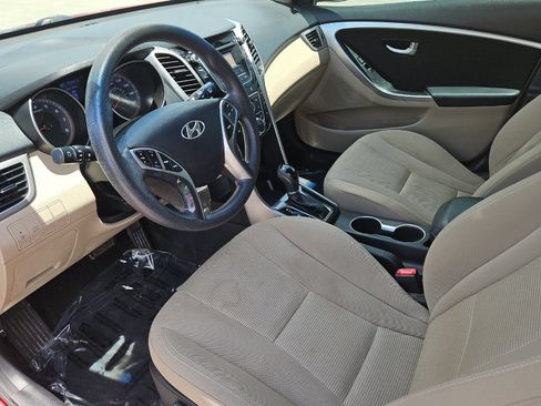 Used 2015 Hyundai Elantra GT FWD image 9