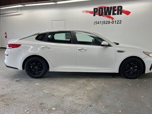 Used 2020 Kia Optima LX image 2