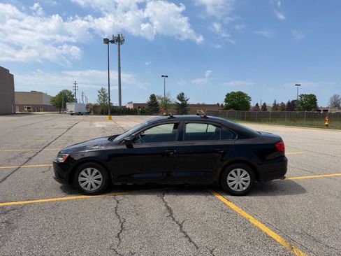 Used 2011 Volkswagen Jetta Sedan image 2