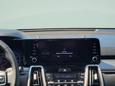 Used 2022 Kia Sorento S FWD image 13