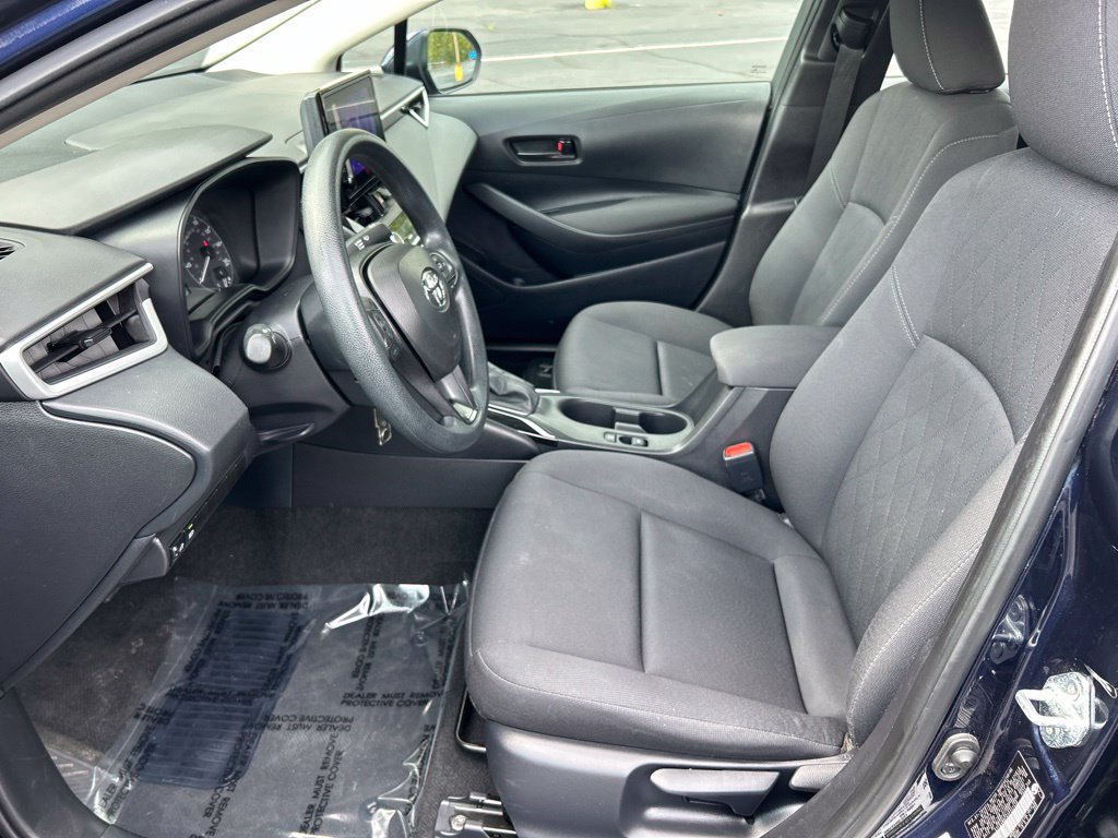 Certified 2025 Toyota Corolla LE FWD image 9