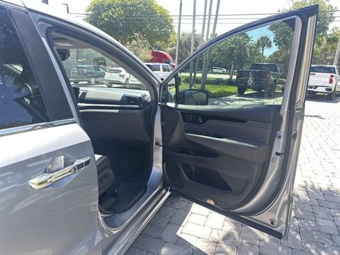 Used 2023 Honda Odyssey Touring image 23