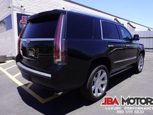 Used 2018 Cadillac Escalade Premium Luxury AWD/4WD image 72