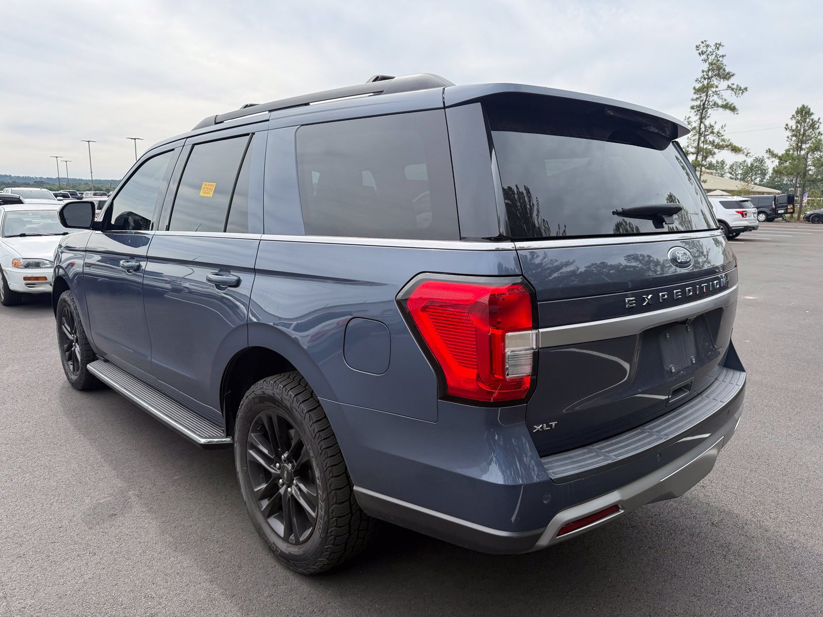 Used 2022 Ford Expedition XLT RWD image 5