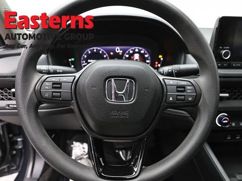 Used 2025 Honda Accord SE image 10