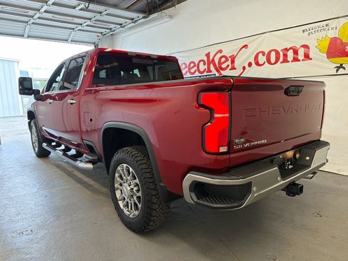 Used 2026 Chevrolet Silverado 2500 LTZ w/ LTZ Convenience Package AWD/4WD image 11
