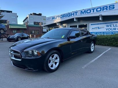 Used 2014 Dodge Charger SE w/ Connectivity Group